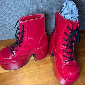 Demonia Red Platforms Camel 203 Size 8